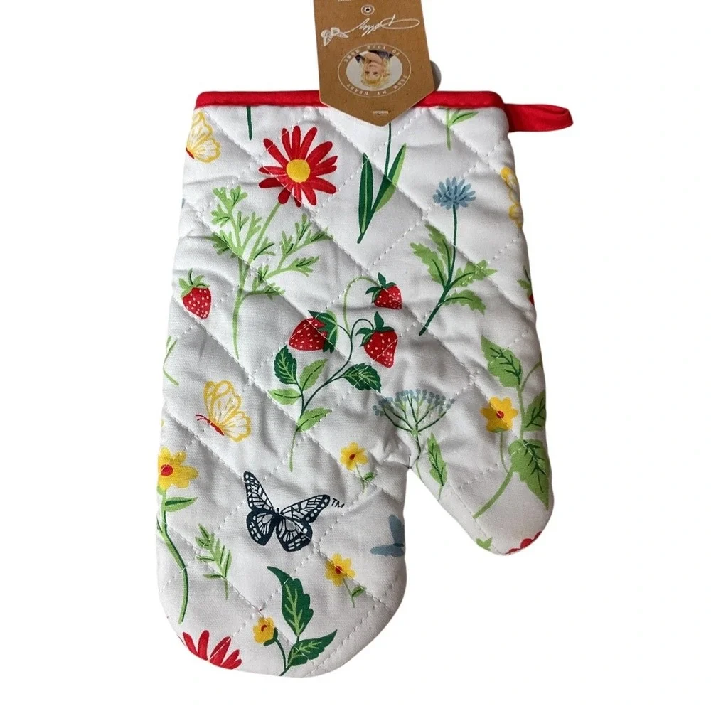 Raised on Dolly Kitchen Set Tray Placemats Oven Mitt‎ Spoon Rest Home Decor